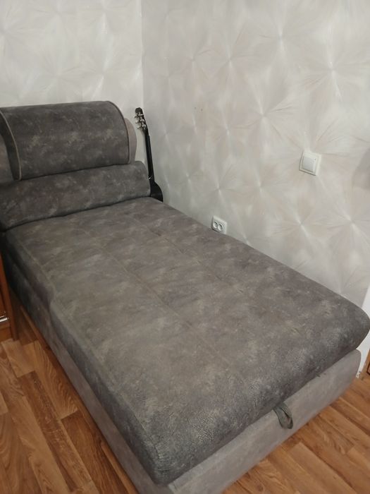 Продам диван в хорошем состоянии