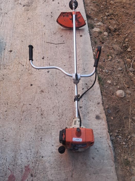 De vânzare motocoasa sthil fs200 in stare de funcționare