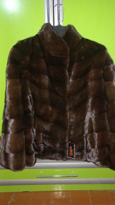 Женская Норковая шуба продаёться