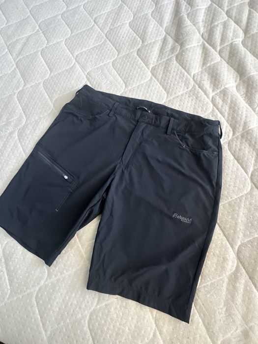 Bergans Men Moa Classic черни мъжки туристически къси панталони