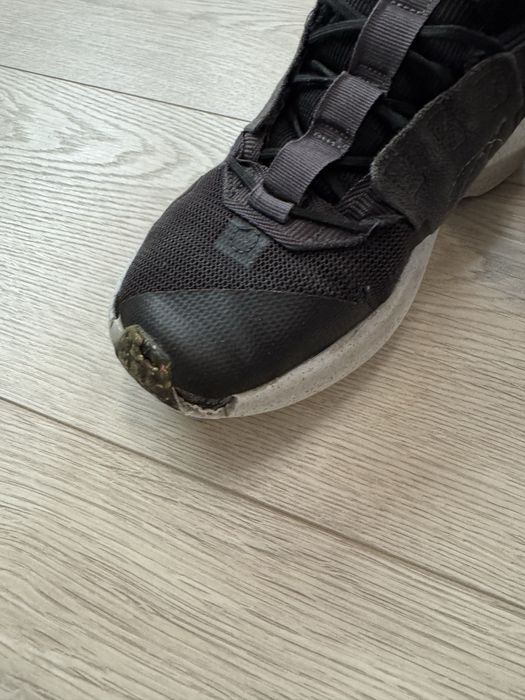 Маратонки Nike 37.5