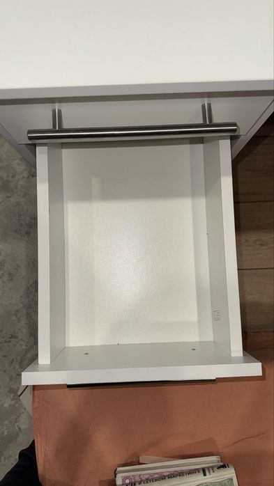 Белый письменный рабочий стол