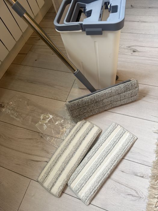 Ведро с отжимом и швабра