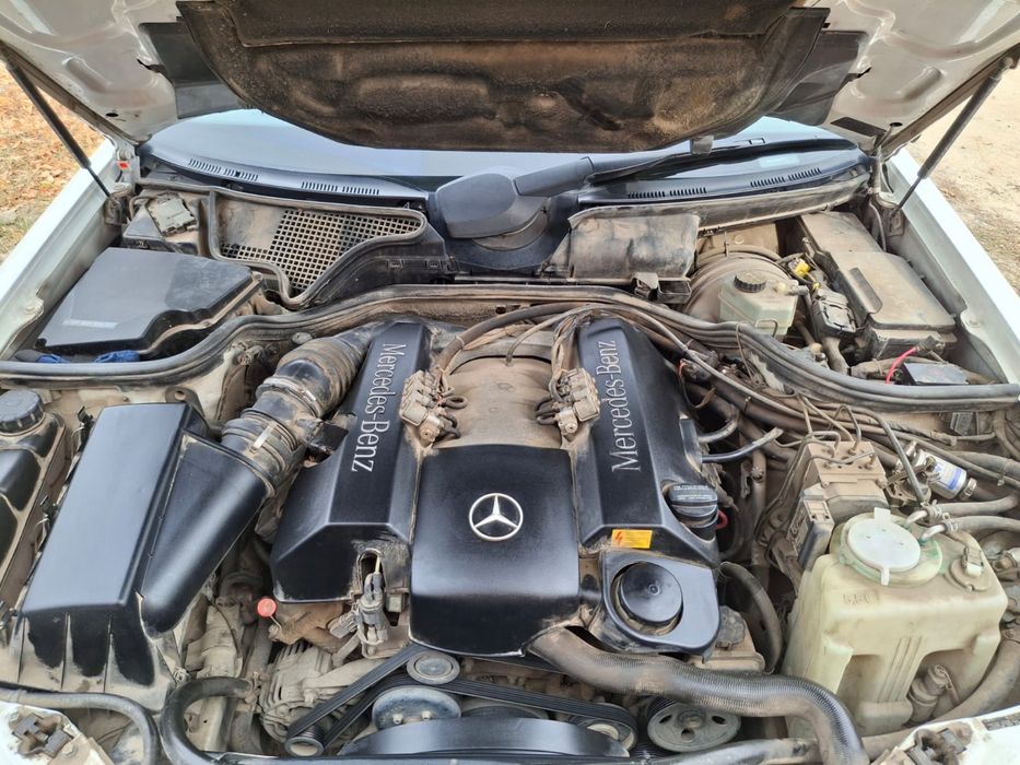 Mercedes Benz E320