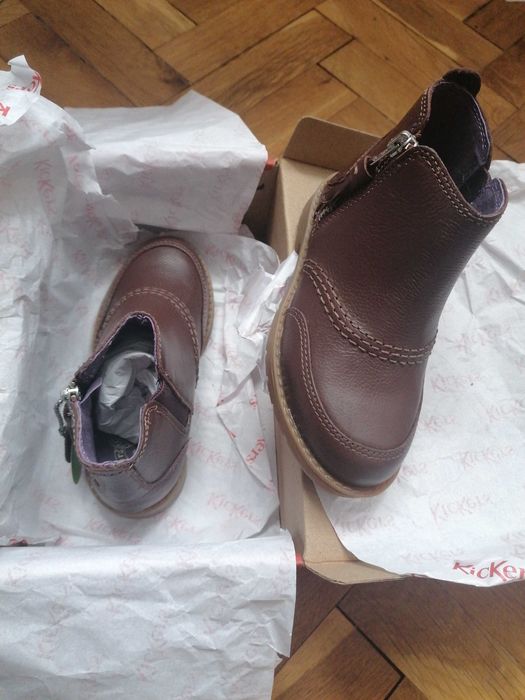 Кожени обувки от Kickers