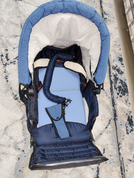 Детская коляска, продаю, универсальная.