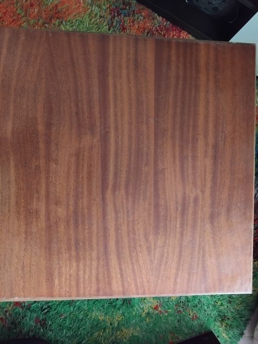 Столик журнальный дерево