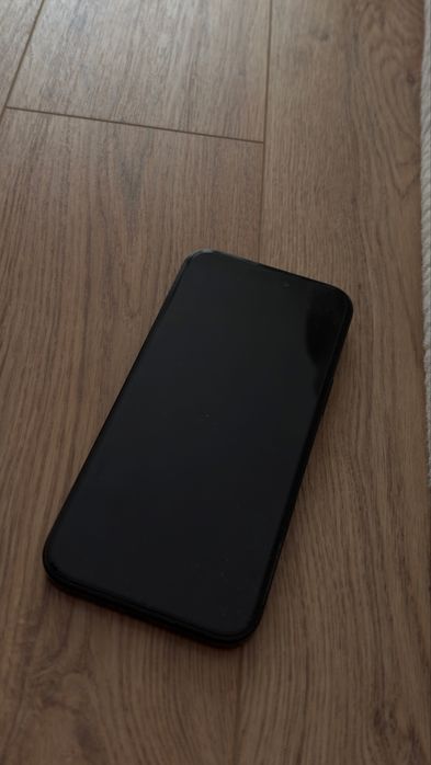 Vând 2 telefoane iPhone 16  500 GB