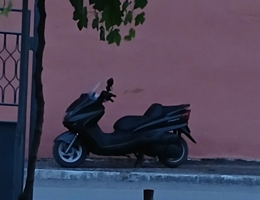 Продавам Имаха маджести 250 2005г