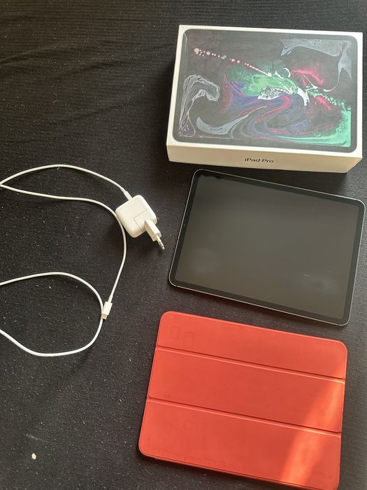 Ipad 11 pro 1st gen 2018 64GB