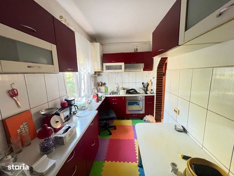 Apartament-2-Camere-Decomandat-La-Casa-Pivnita-Pod-Curte-Comuna