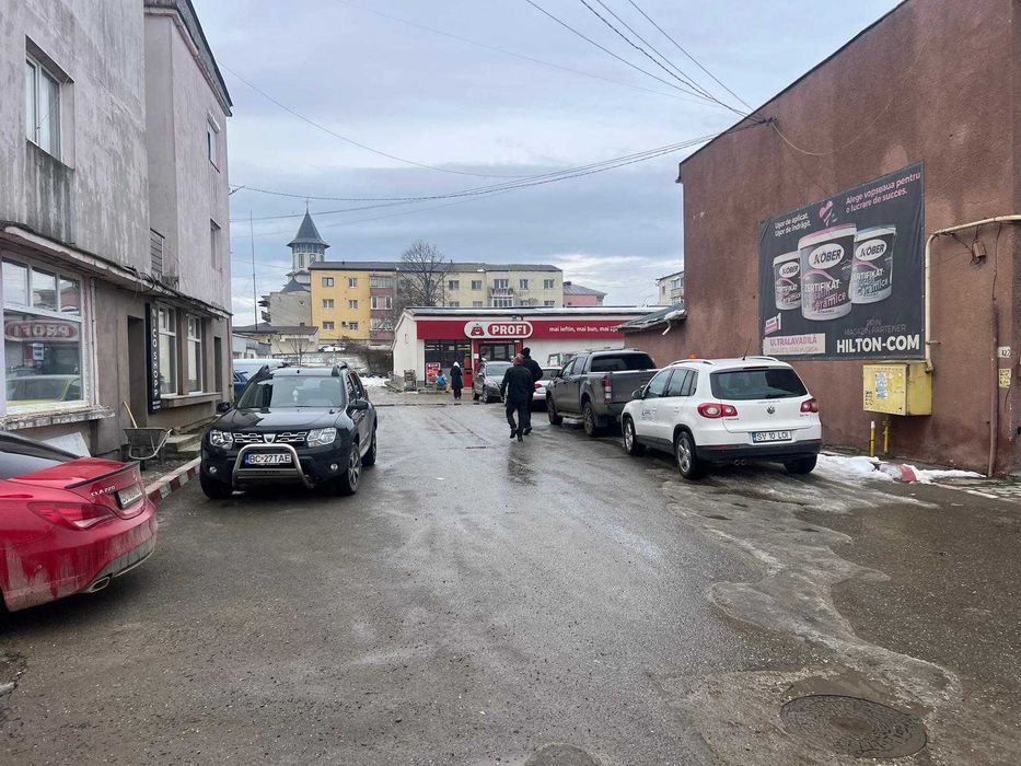 Vand spatiu comercial localitatea Sascut, judetul Bacau
