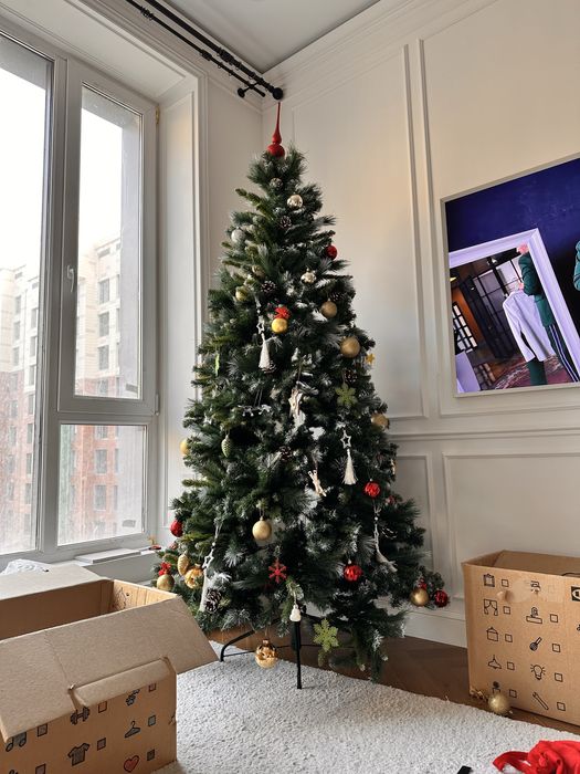 Елка новогодняя пушистая. 210 см