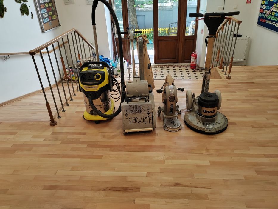 Raschetare parchet, reconditionare si montaj parchet, parchetari