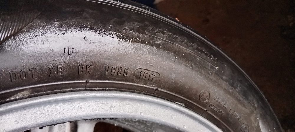 Jante aliaj 16’’ cu cauciucuri de iarnă - Golf V 205/55 R16