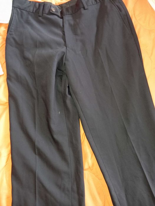 Продавам костюм за Аботюриент