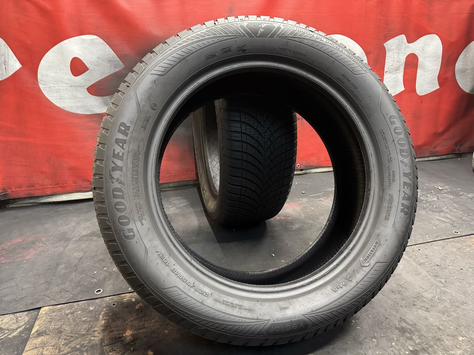 225 55 18, Всесезонни гуми, Goodyear Vector4Seasons, 2 броя