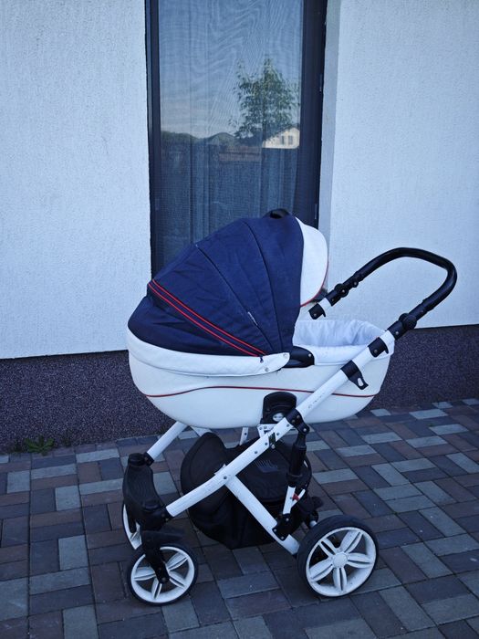 Carucior bebe  3 in 1 Adamex
