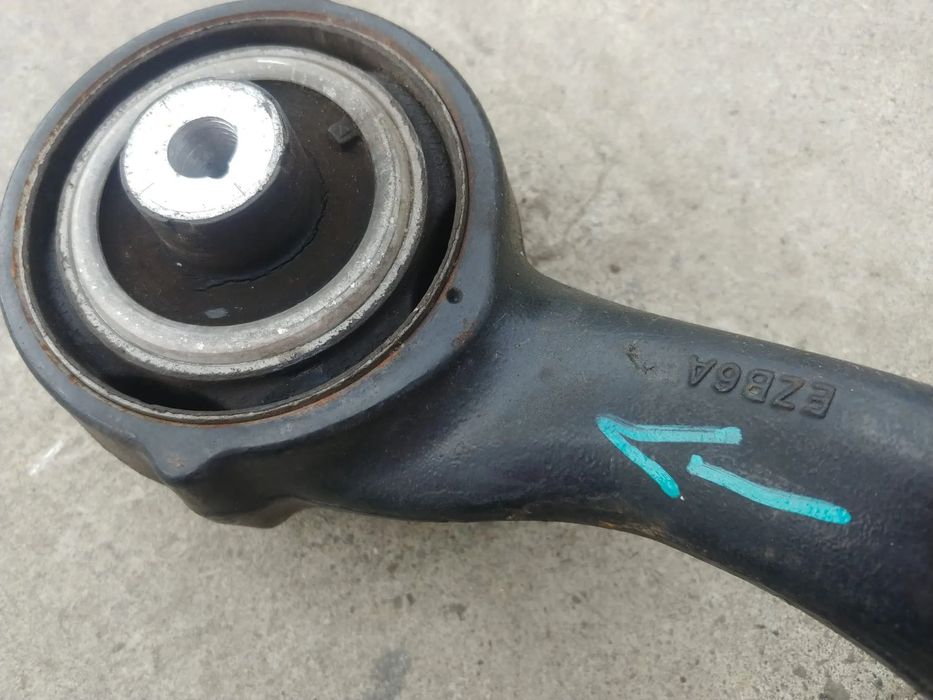 Brat bascula stanga fata 3.0 d 4x4 land rover discovery 5 l462 cpla-3c257-ag