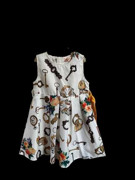 Продам детские платья 5-6 лет