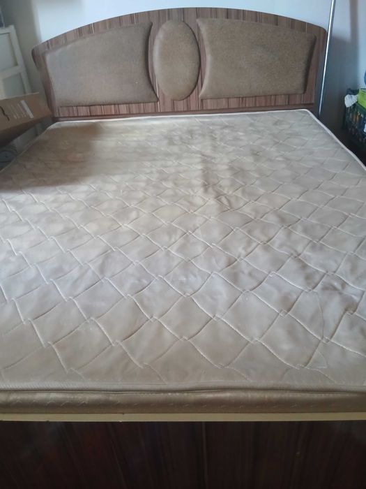 Диван дешево продам