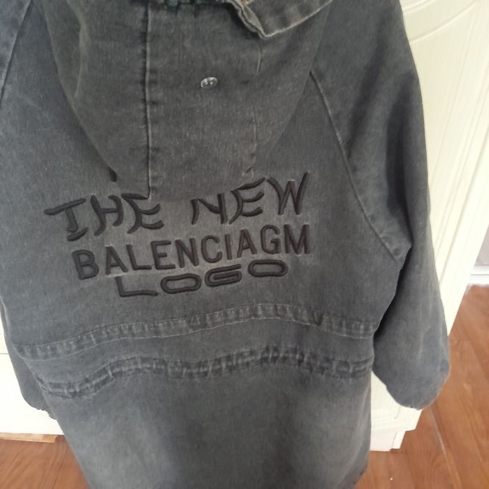 Женская зимняя джинсовая куртка