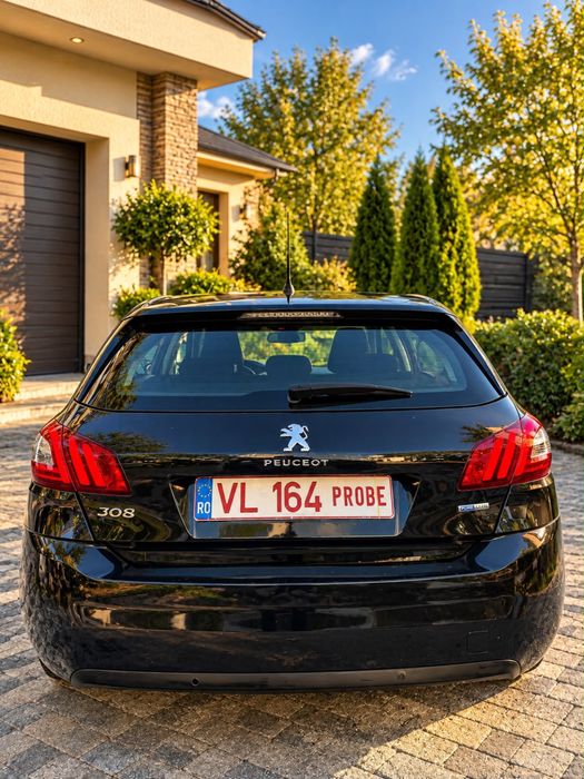 Peugeot  308 -Allure Pack- 1.2Benzina /Euro6/ Cutie Automata/ NAVI (Garantie 12 luni)