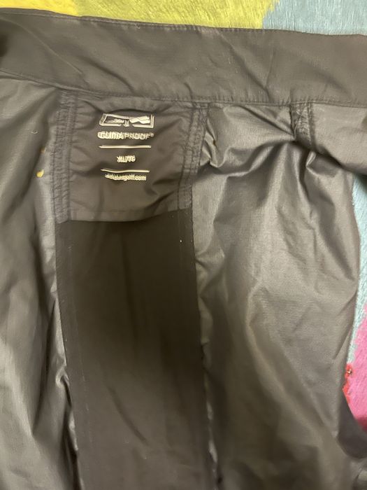 Vând vestă Adidas