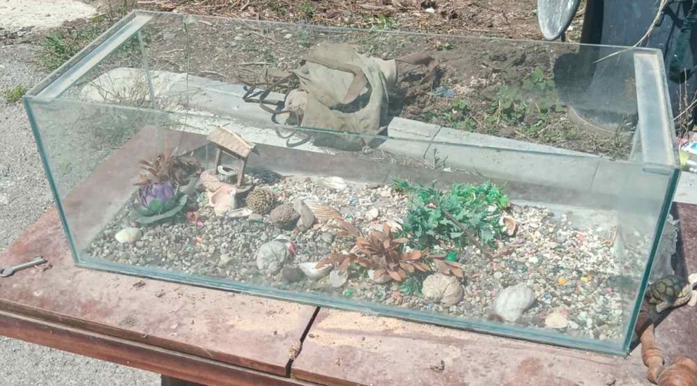 Продавам аквариум