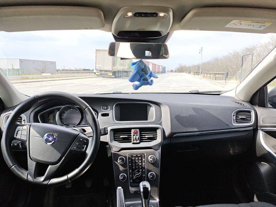 VOLVO V40 2015 — imagine 2