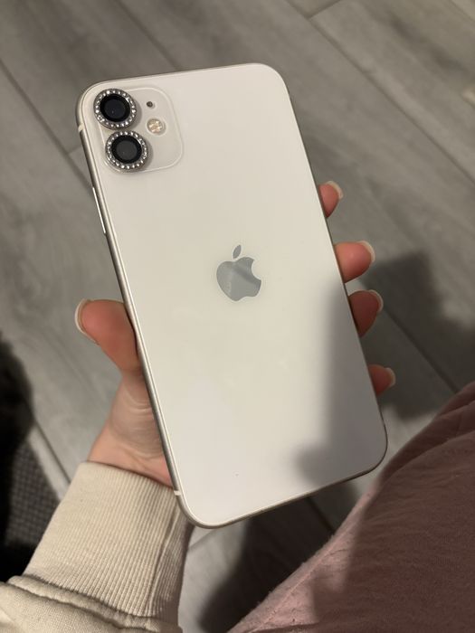 Iphone 11, utilizat 3 ani