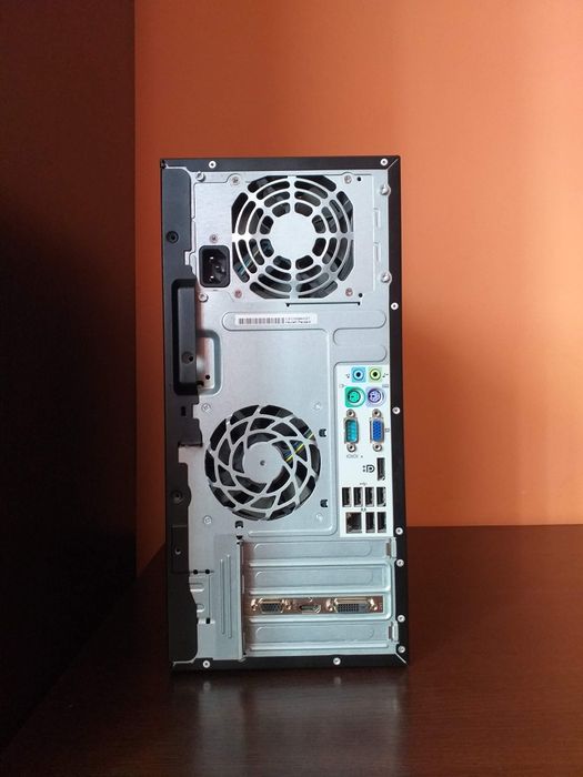 Vand PC HP 4GB RAM 250 HDD