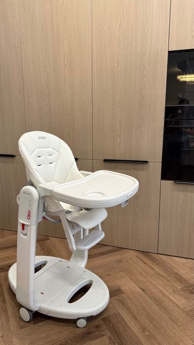 Стульчик Peg-Perego Tatamia Follow Me