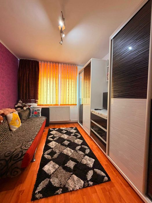 Apartament 3 camere zona Astra