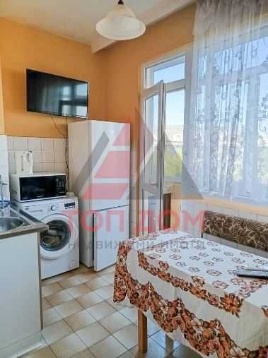 Дава се под наем Тристаен апартамент в Варна, Левски - 80 кв.м за 500 € - Снимка #2