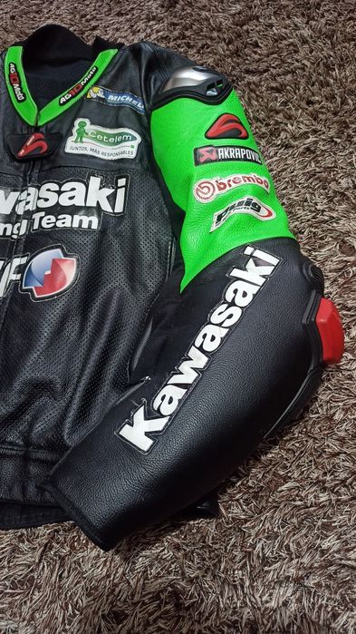 Vând geaca moto Kawasaki Monster