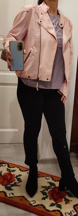 Gecuta Softy Outwear,roz pudra, cambrată slim fit, fină