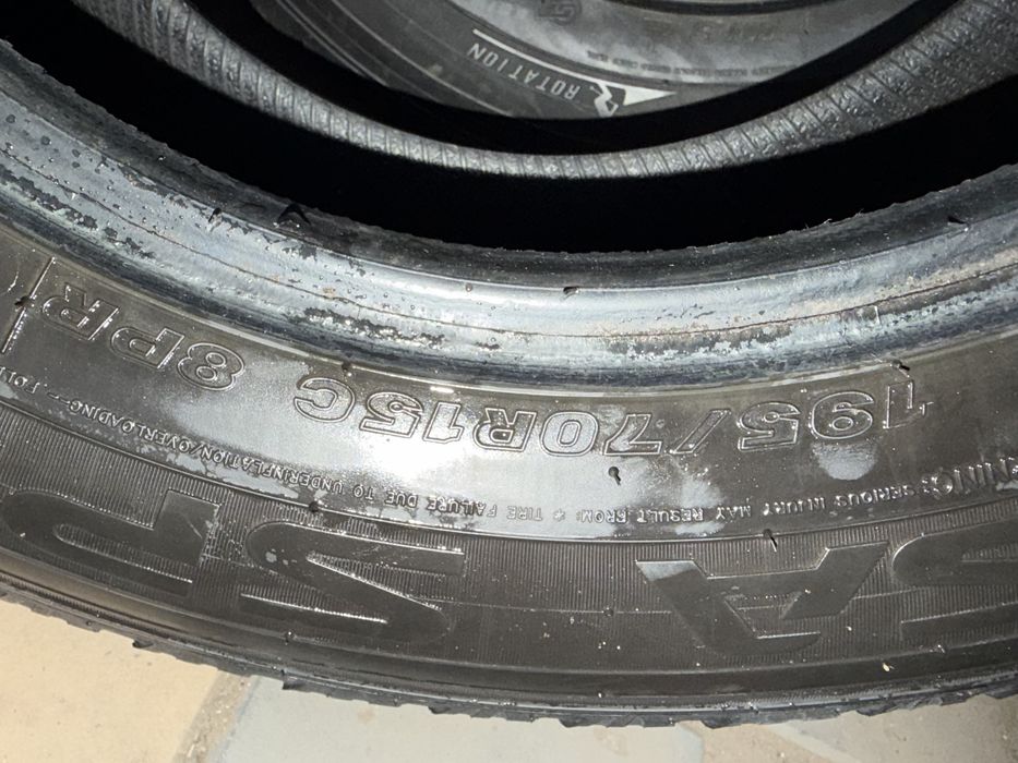 Продам зимнюю резину MAXXIS