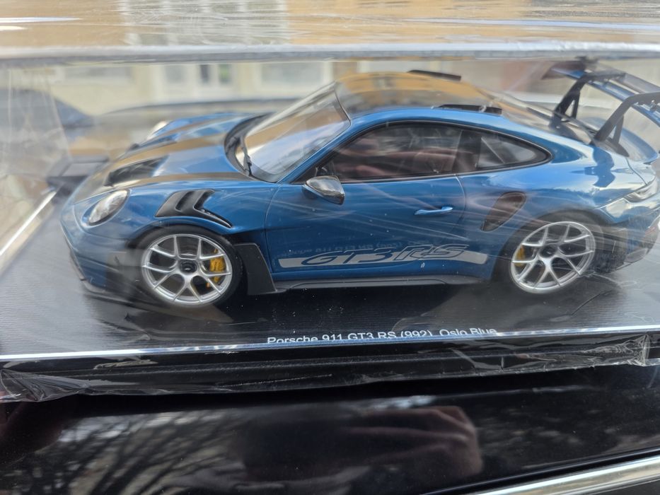 Mașinii de colecție noi