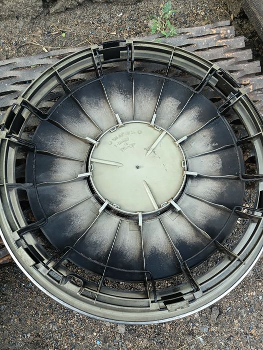 Продам колпаки 15 диаметр оригинал