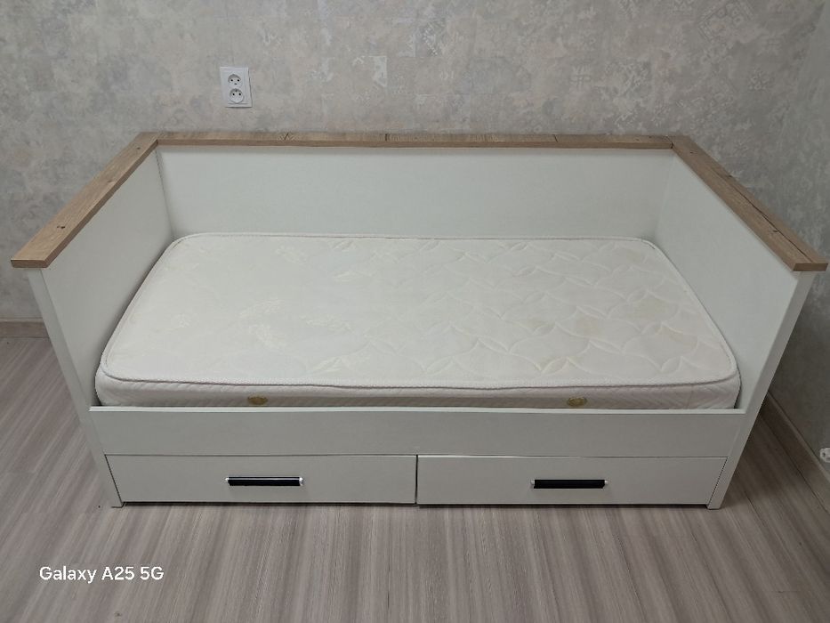 Продаётся кровать как новая 170×90