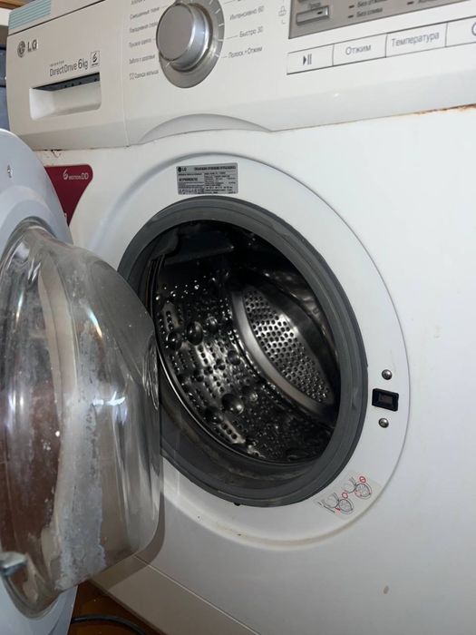 Стиральная машина LG ( автомат)