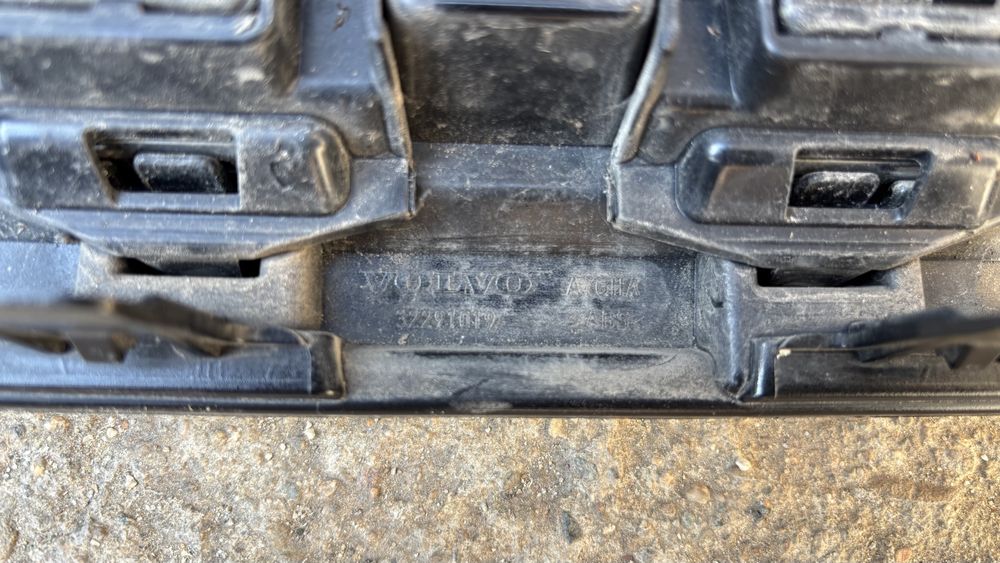 Решетка за Volvo XC60