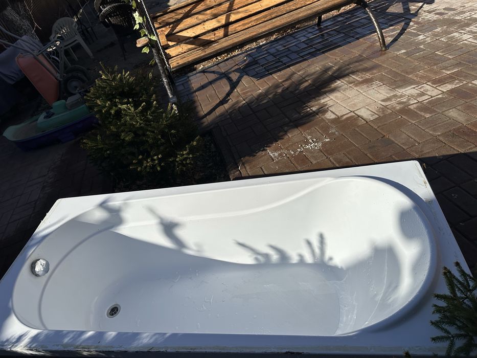 Ванна акриловая б/у 170-75