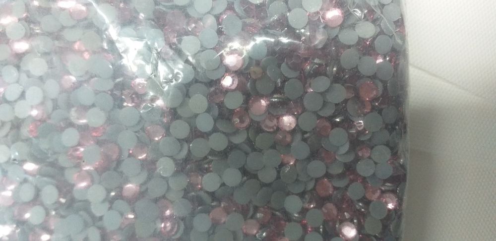 Камъни (кристали) ДМЦ. за декорация за топло лепене