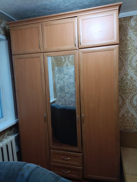 Кровать двухспальная шифоньер