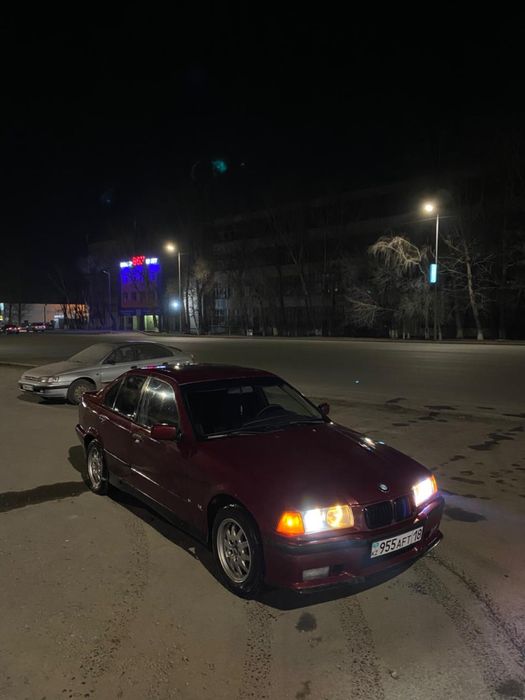 Продам машину.