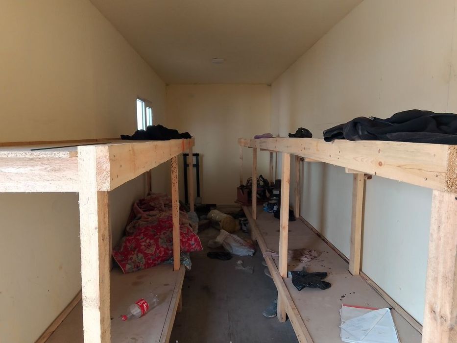 Kanteyner domik sotiladi