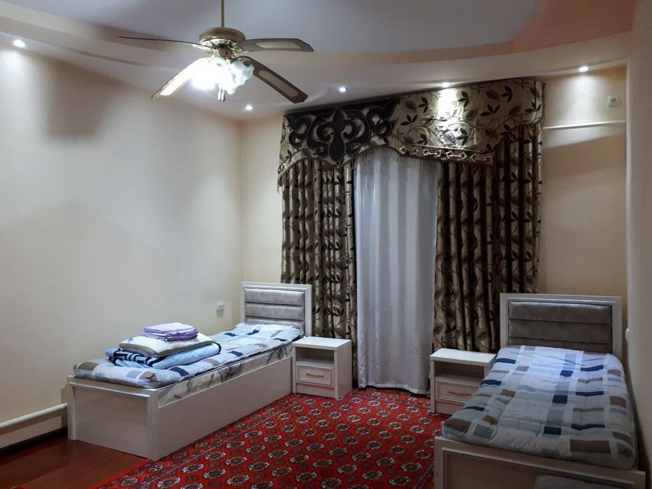 3 xonali kvartira ijaraga beriladi.