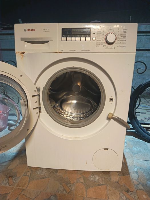 Продаю стиральную  машину BOSCH б/у